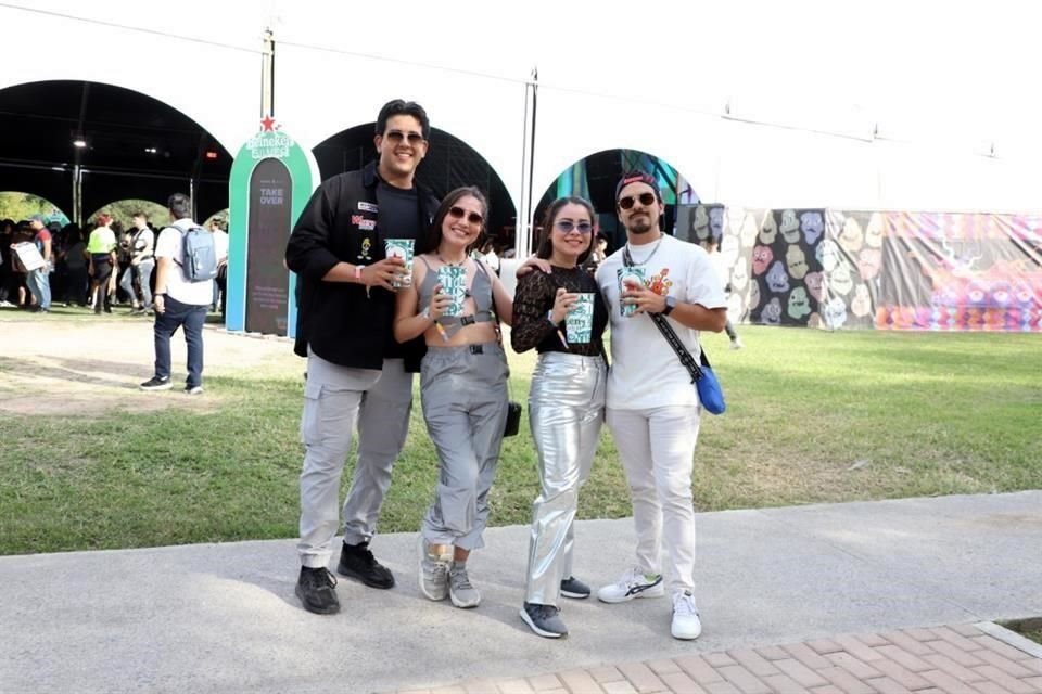 Jonathan Federico, Irina Valencia, Arely Cabello y Óscar Solís