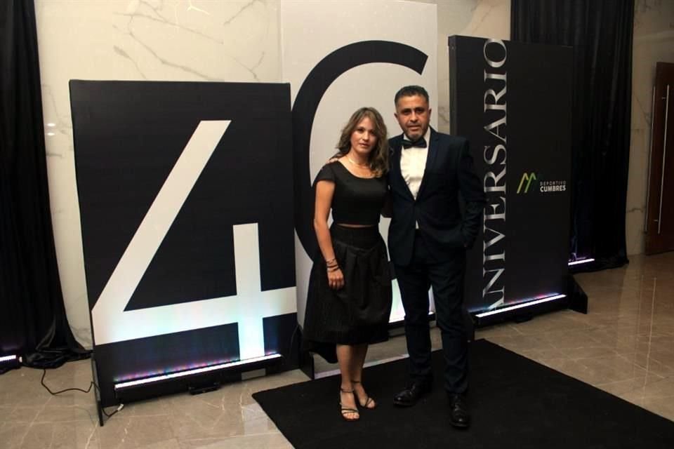 Cynthia Costilla y Pedro Colunga