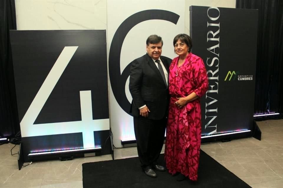 Rogelio Elizondo y Diana Martínez