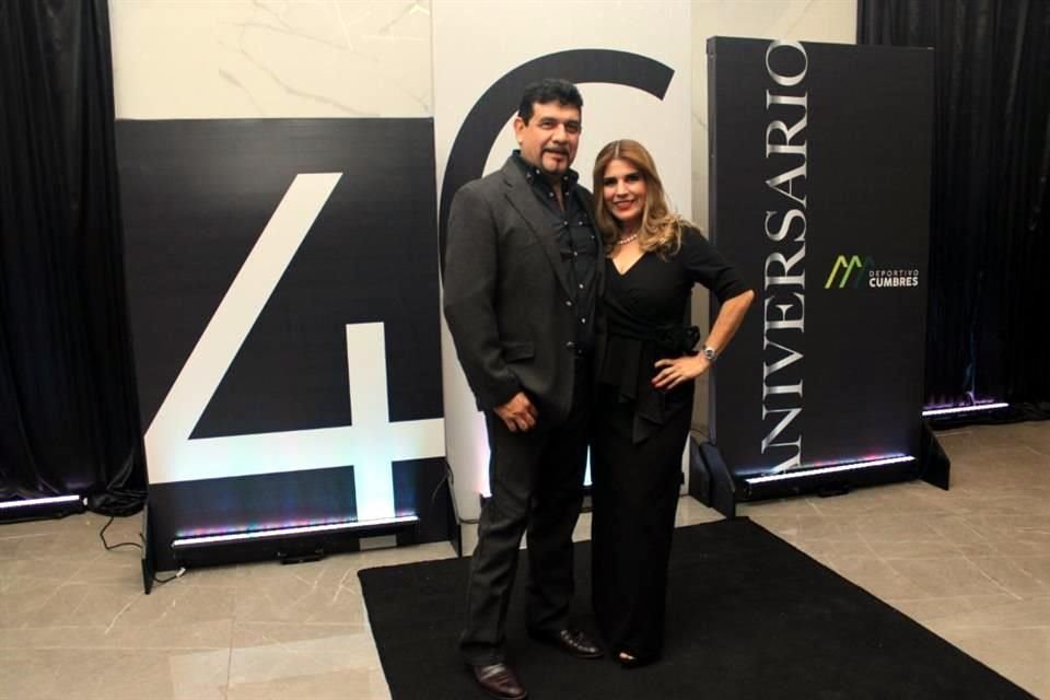 Jorge Sánchez y Lupita Puente