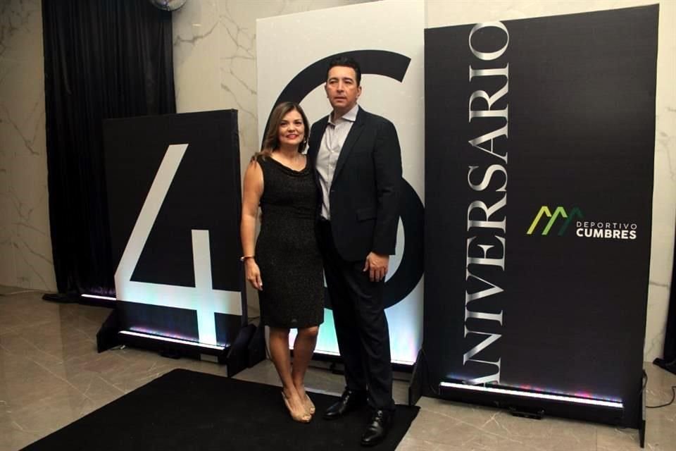 Nayeli Elizondo y Roberto Salgado