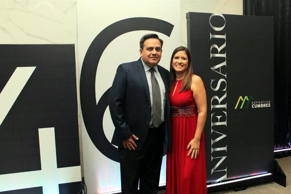 Roberto Valles y Adriana Gamez