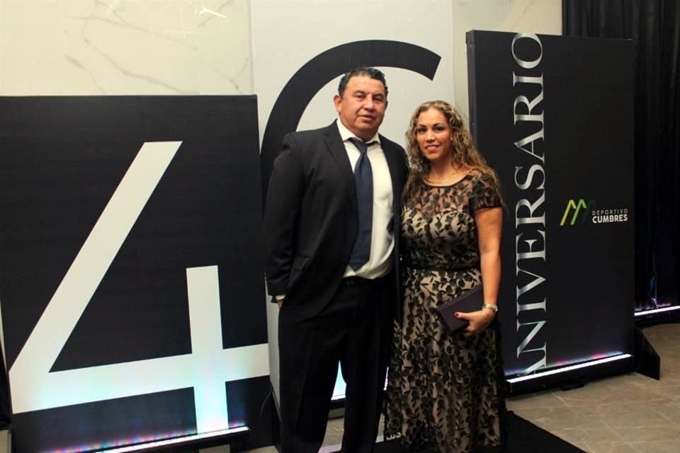 Leoncio Ruiz y Maricela Montemayor