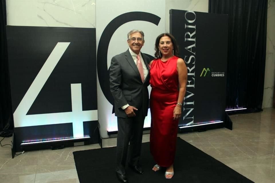 Arturo Martínez y Laura Lozano de Martínez