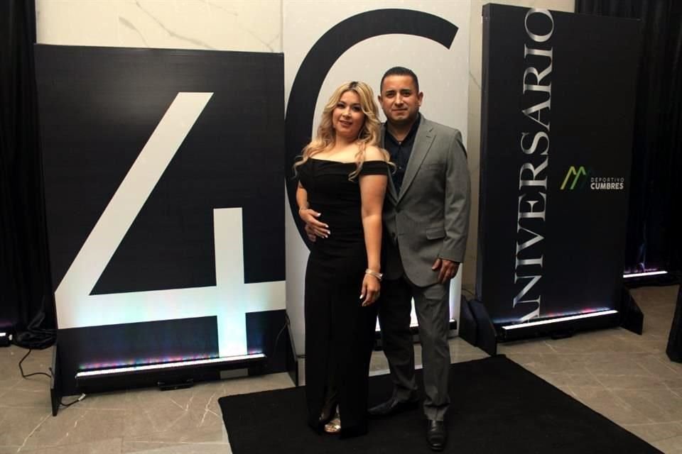 Jessika Hernández y Salvador Alvear