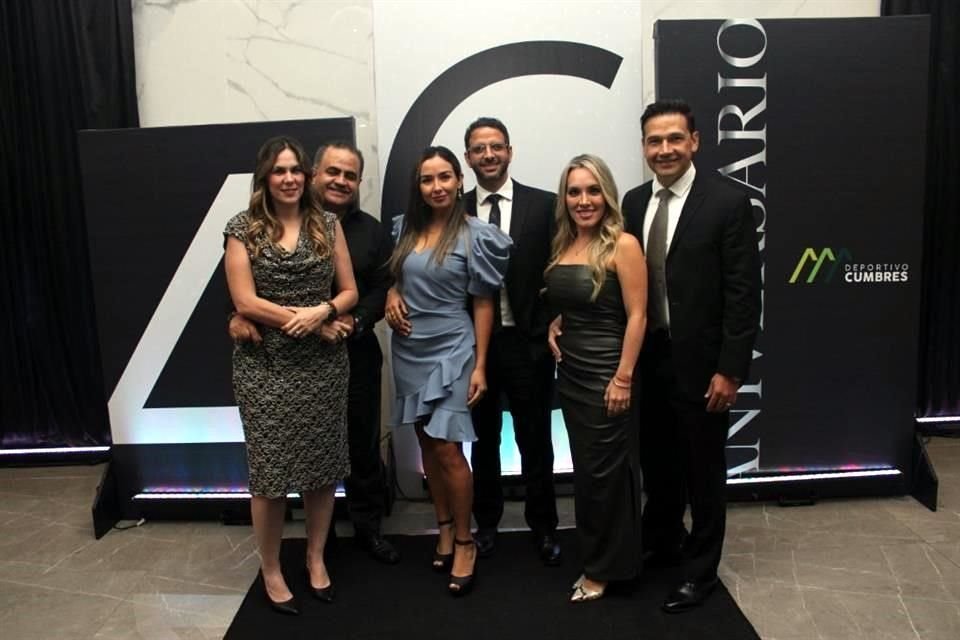 Cynthia Martínez, Fernando García Robles, Barbara Julián, Mauricio Morales, Giselle Escalante y Sergio Sauceda