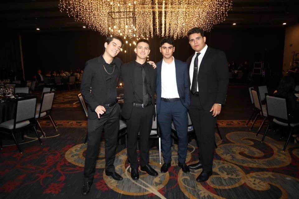 César López, Isaac Froto, Jaziel García y Omar Rodríguez
