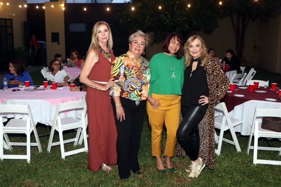 Rosy Cisneros, Rosario Oviedo, Rosy Inurrigarro y Juany Olivares de Caballero