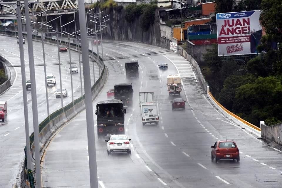 Convoy militar se dirige a Acapulco.