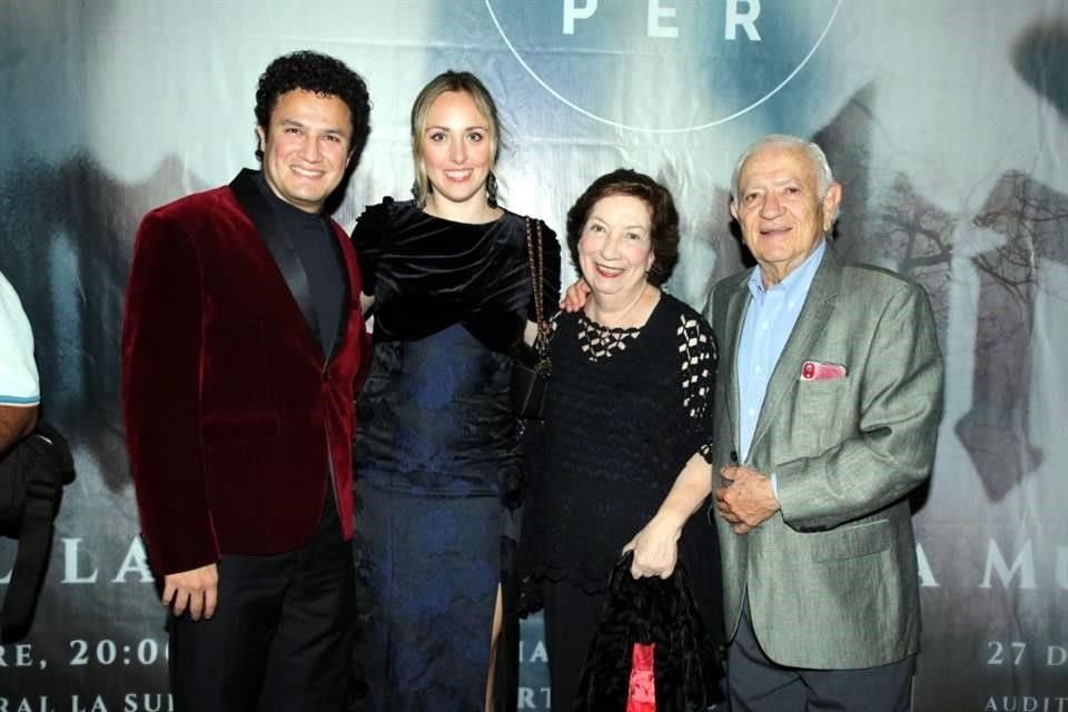 Abdiel Vázquez, Elena Smirnova, Mina Llaguno y Juan Llaguno