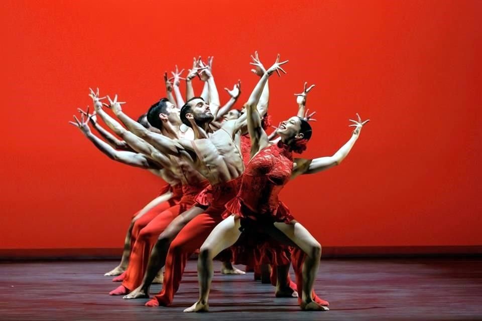 El Ballet Hispánico presentará en el Cervantino obras creadas para la compañía, como 'Línea recta', de Annabelle López Ochoa, con influencia del flamenco.