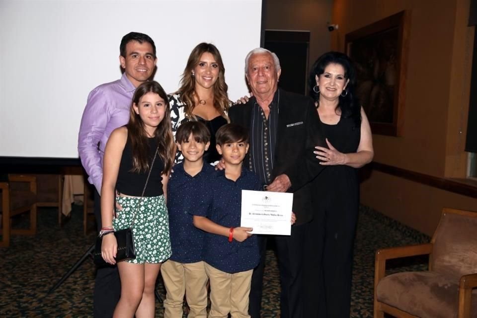 Alfredo García, Diana Muñoz Cantú, Gilberto Muñoz, Diana Cantú de Muñoz, Isabella García Muñoz, Alfredo García Muñoz y Mauricio García Muñoz