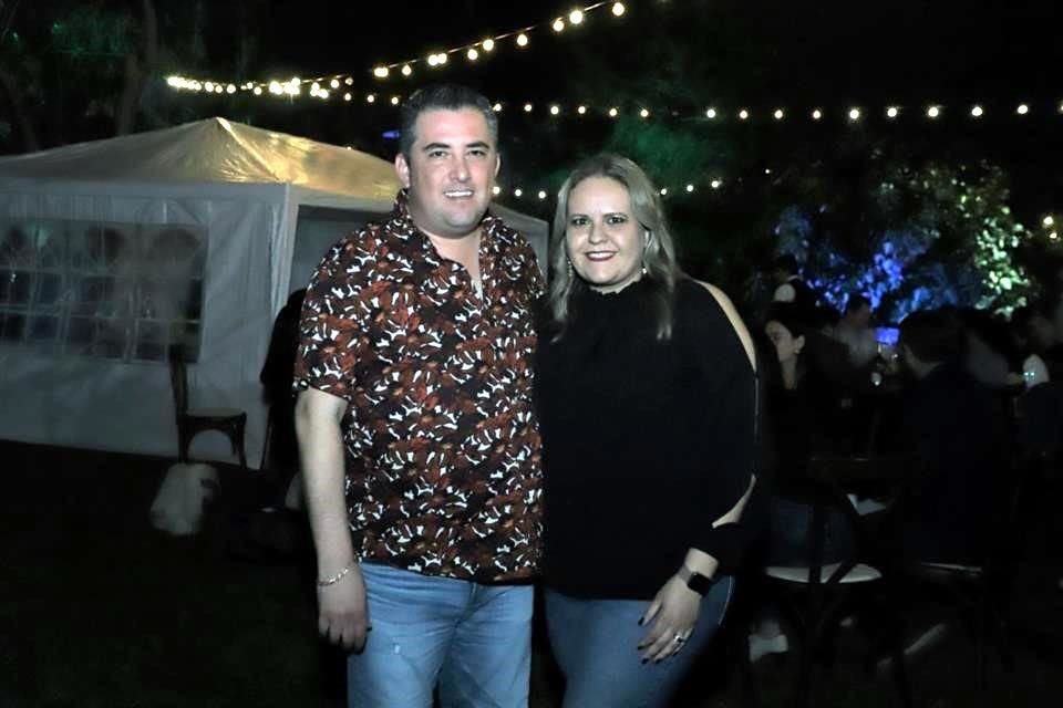 Gilberto González y Selena Reyes