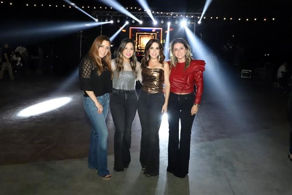 Nora González, Lilia Vicencio, Ivonne Villarreal y Ana González