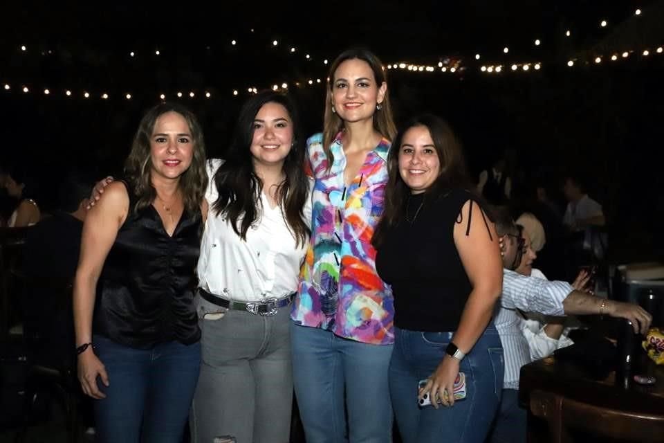 Marisela Mortera, Frida Medellín, Cinthia Treviño y Valery González