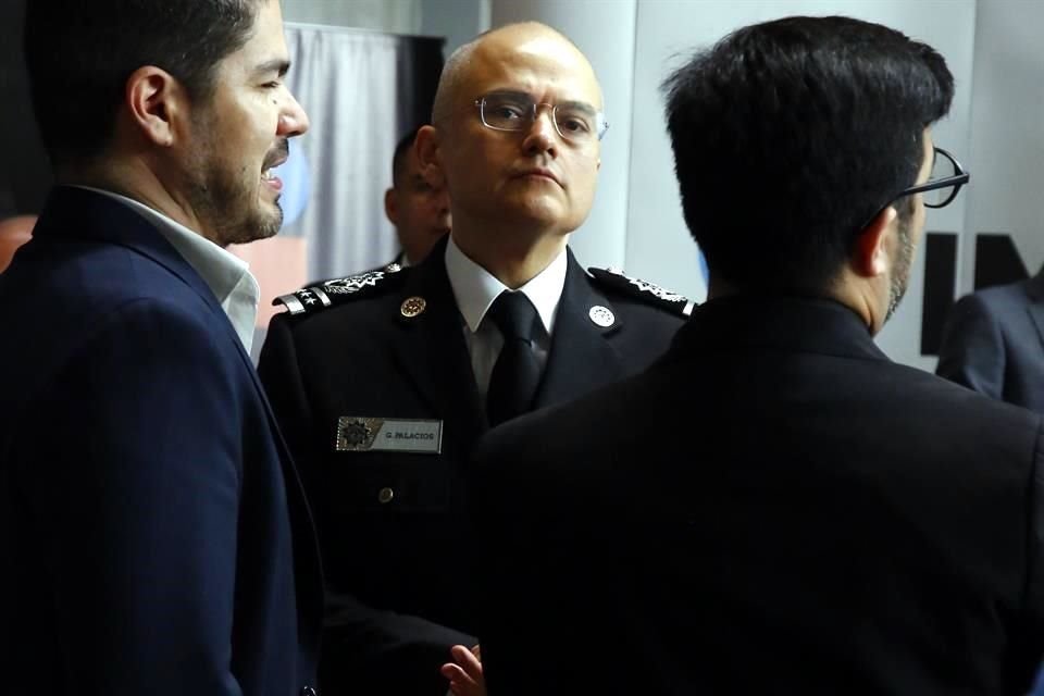 Gerardo Palacios Pámanes, Secretario de Seguridad, acudió al recinto.