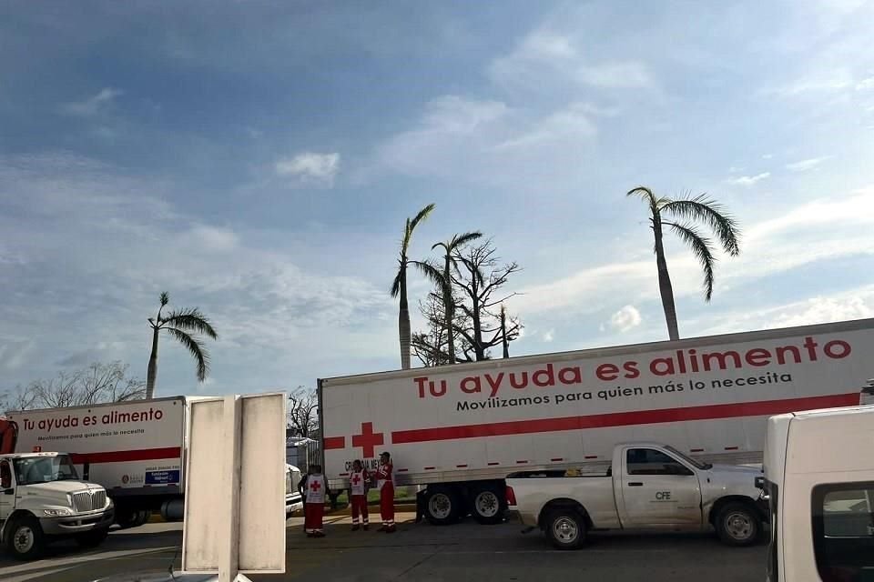 La primeras 75 toneladas de ayuda se distribuyeron en zona diamante y zonas aledañas, pero se reportó que para este domingo llegarían cuatro camiones adicionales con 225 toneladas de víveres.