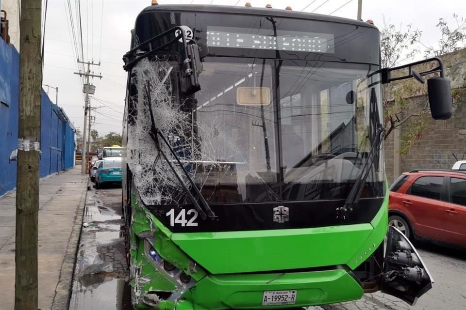 Los cuerpos de auxilio no reportaron pasajeros heridos.