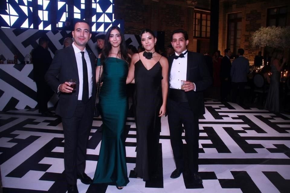 Bijan Jamali, Perla Martínez, Valeria Barrera y Jorge Díaz