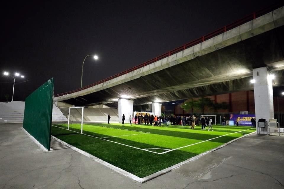 Municipio de Monterrey rehabilitó una zona en la Avenida Ruiz Cortines.