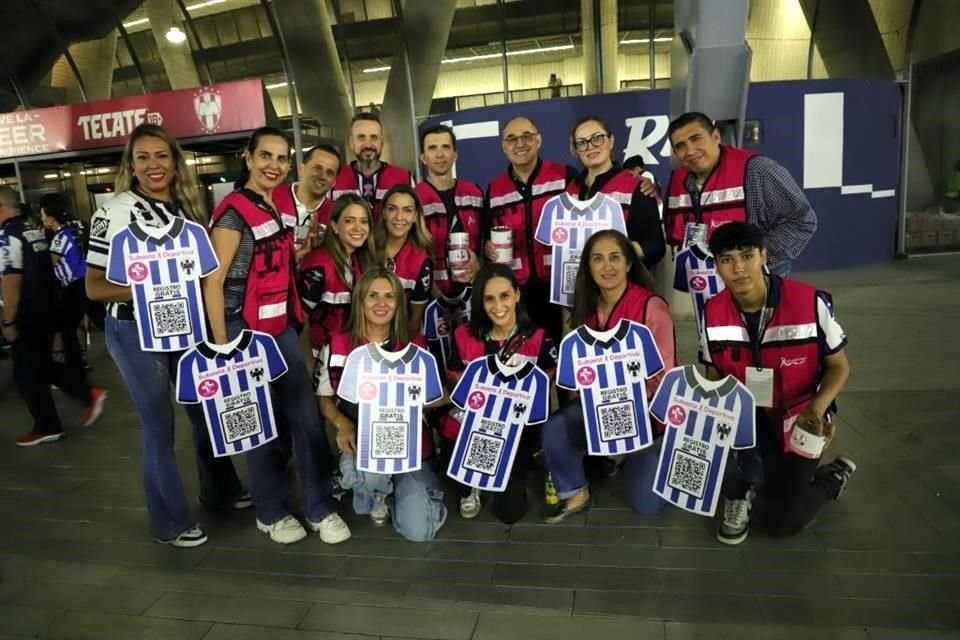 Voluntarios de la Cruz Rosa