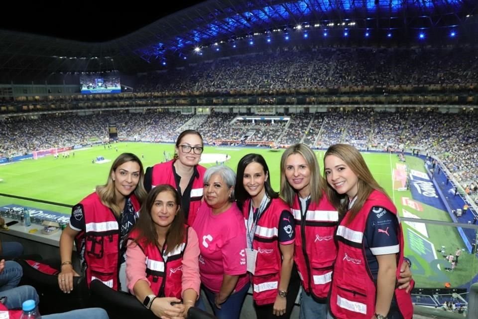 Voluntarios de la Cruz Rosa