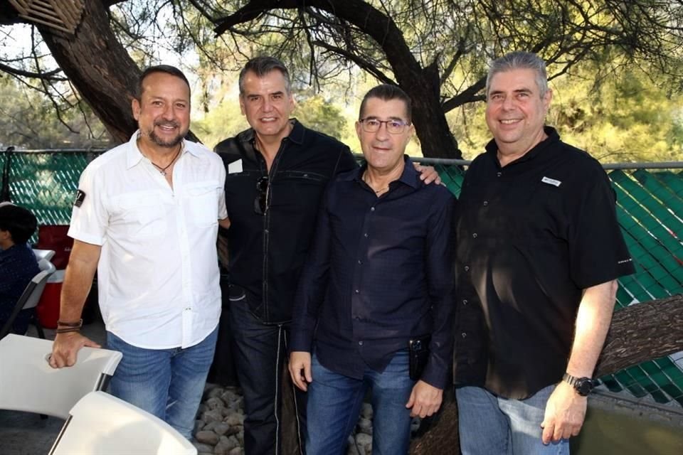 Fausto Villarreal, Mario Castro, Eduardo Martínez y Pepe Mas