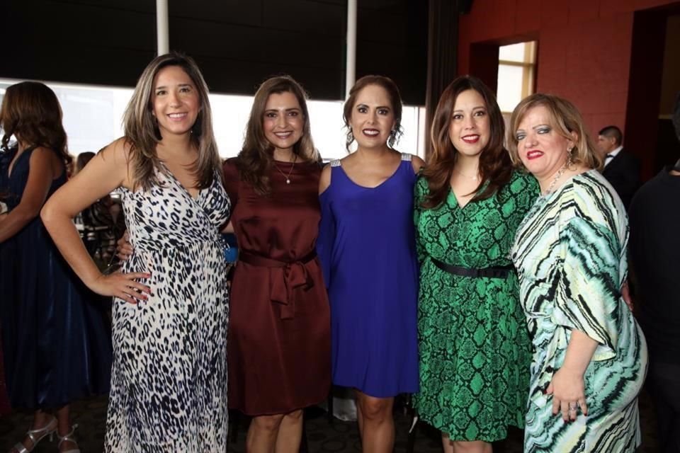 Cecy Iglesias, Teresita Ojeda, Gabriela Garza, Irma Gutiérrez y Magda Orozco