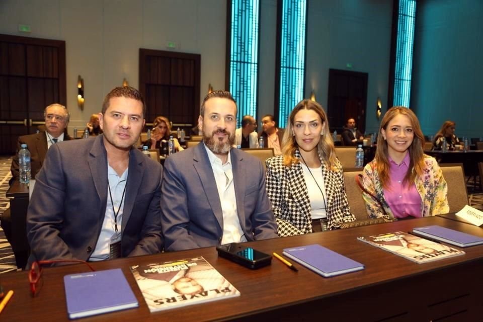 Armando Montemayor, Ramiro Montemayor, Cristina Gutiérrez y Nancy Salazar