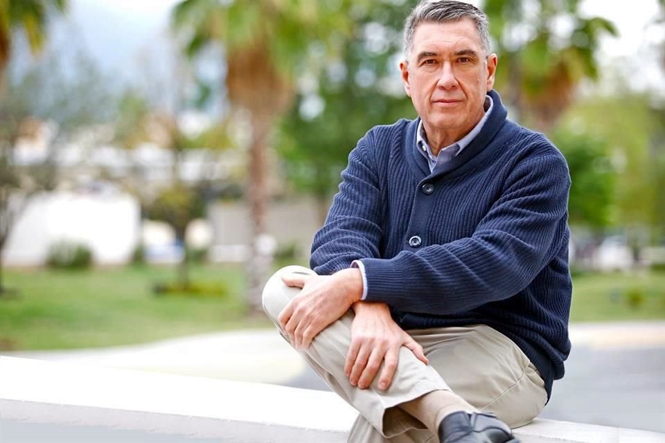 El novelista Hugo Valdés está próximo a publicar su novena novela basada en el crimen del empresario Eugenio Garza Sada.