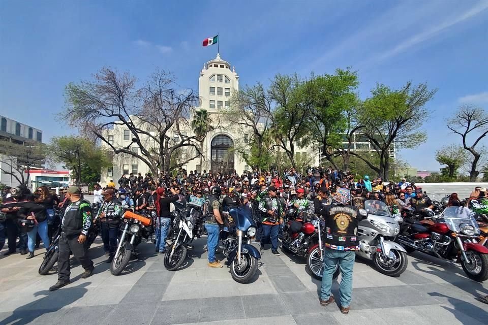 La reunión se realizó detrás del Palacio de Gobierno, en la Explanada Cultural.