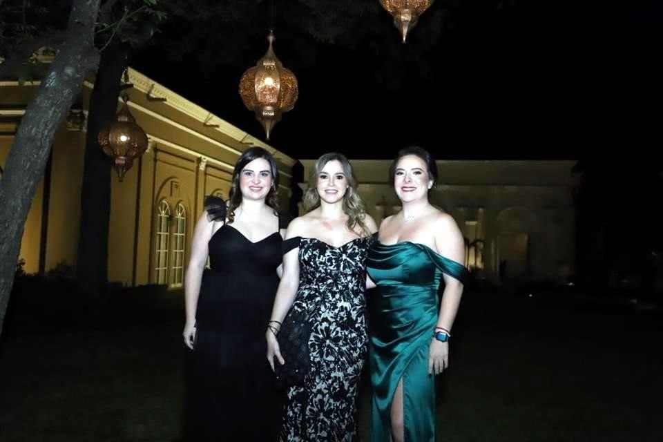 Ana Núñez, Astrid Martínez y Eva Núñez