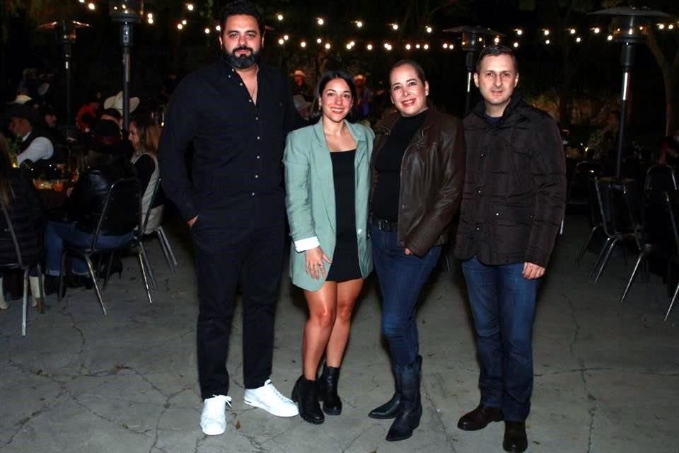 Ricardo Espeleta Tejada, Paola Alanís, Karla Osuna de Mahuad y Rogelio Mahuad Cavazos