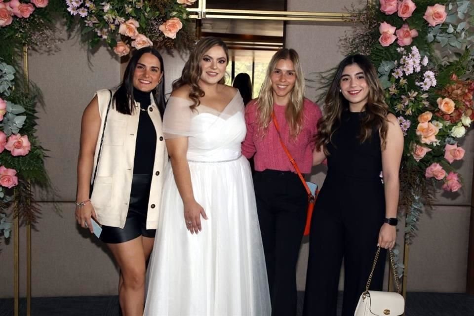 Caro Leal, Ana Lucia González Saldaña, Paola Villarreal y Andrea Lozano