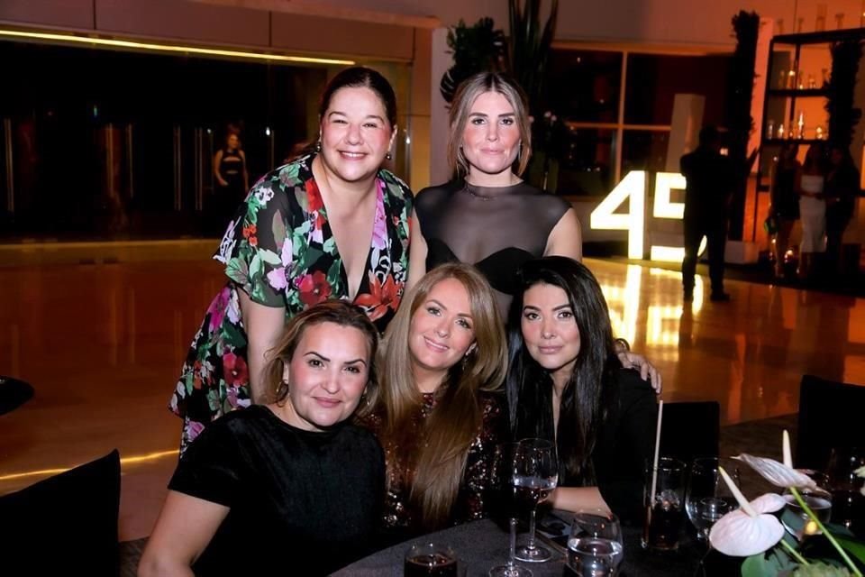 Blanca Villarreal, Ana Charur, Ana Catalina de Casado, Annette Manautou y Alejandra Elizondo