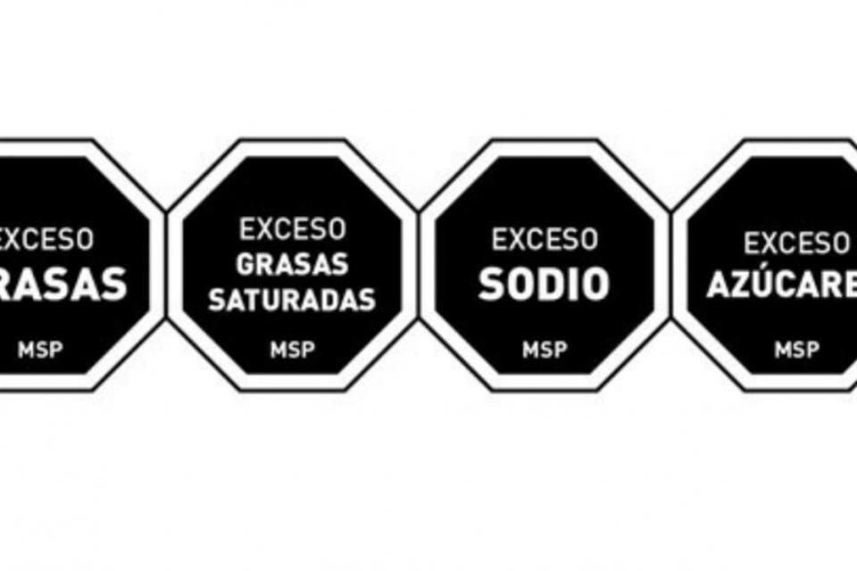 La NOM-051 obliga a empresas de alimentos y bebidas procesadas a incluir sellos de advertencia.