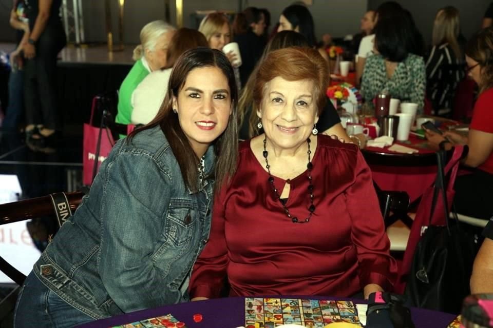 Maru Garza y Cristina de Garza