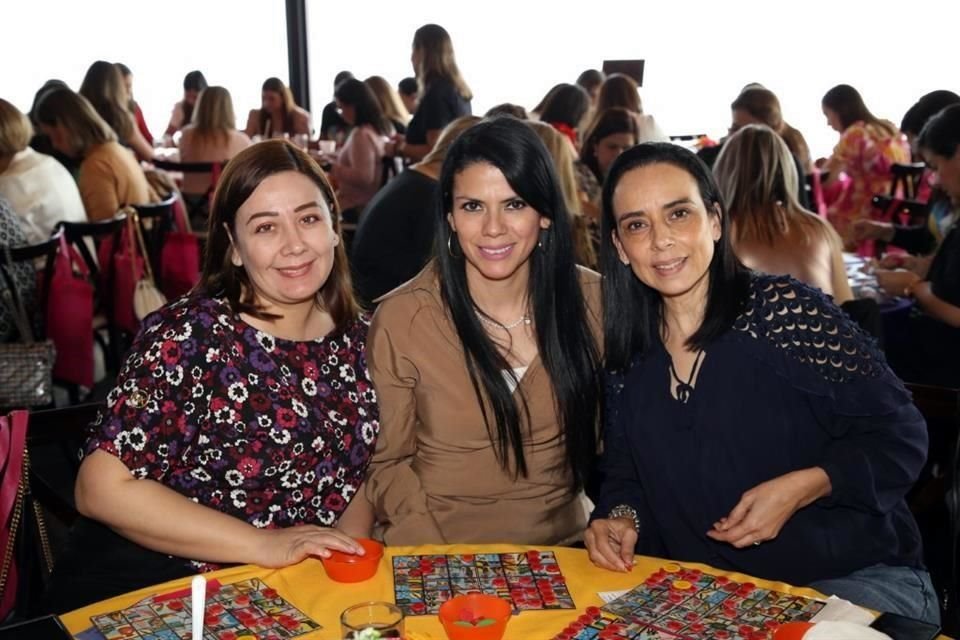 Nancy Garza, Cynthia Rodríguez y Aida Rodríguez