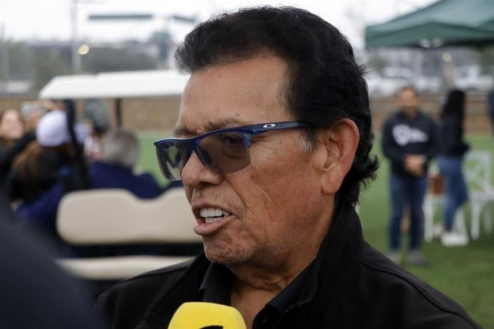 Fernando Valenzuela expresó su satisfacción porque un estadio lleve su nombre en Nuevo León.