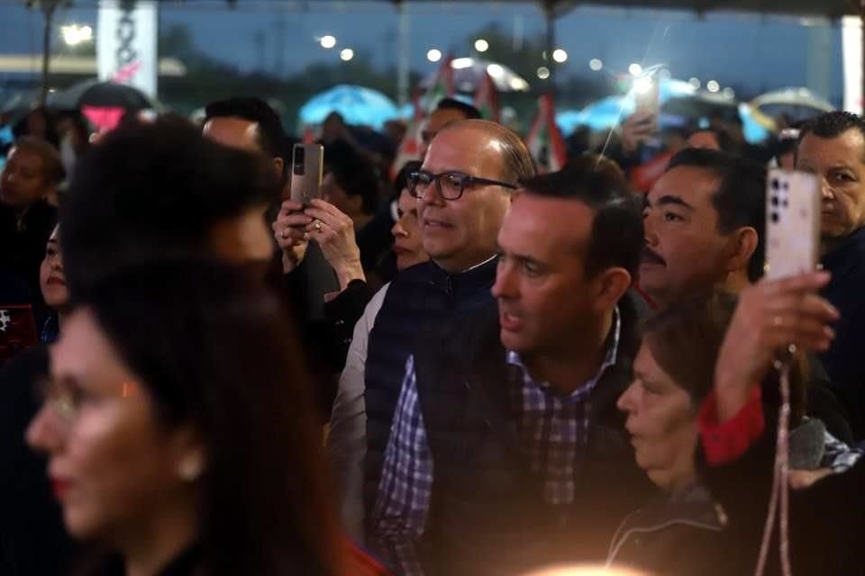 Al evento también asistió el Coordinador de la bancada del PAN en el Congreo, Carlos de la Fuente.