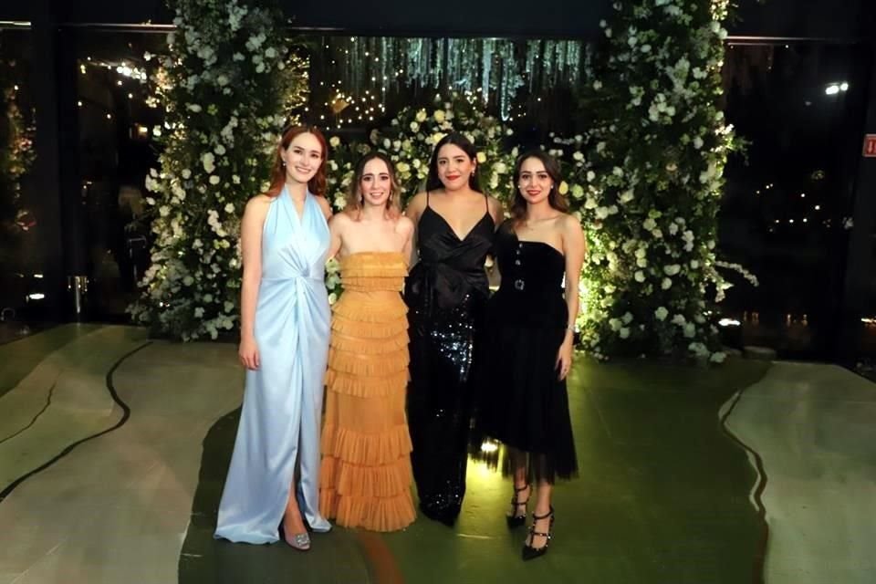 Aida Medina, Marilú González, Mariana Santiago y Paola Suárez