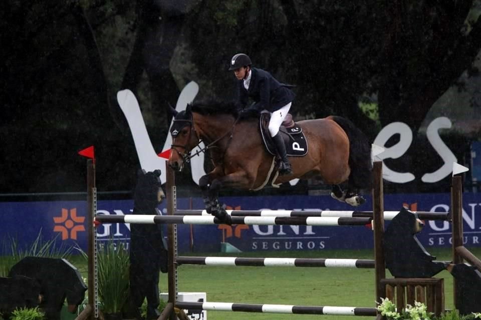 Lucas Porter montando a Kentucky N
