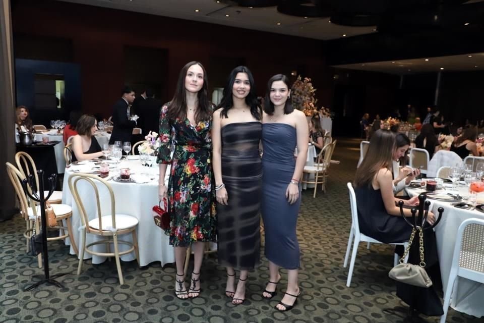 Dinorah Cavazos, Valeria Martínez y Marian Robles