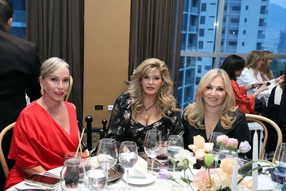 Claudia Guerra, Rosy Garza de Serna y Carmen de Garza