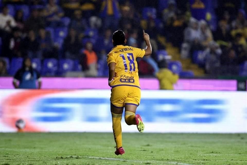 Belén Cruz adelantó a las felinas al minuto 38.