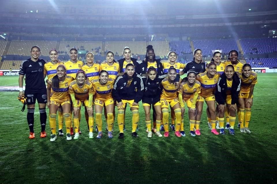 Tigres Femenil se metió a Semifinales del Apertura 2023 al vencer 2-1 a Pumas y eliminarlas con global de 5-2. Belén Cruz y Stephany Mayor anotaron los goles del triunfo.