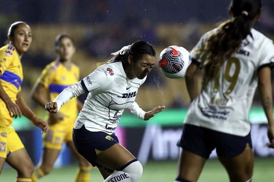 Tigres Femenil se metió a Semifinales del Apertura 2023 al vencer 2-1 a Pumas y eliminarlas con global de 5-2. Belén Cruz y Stephany Mayor anotaron los goles del triunfo.