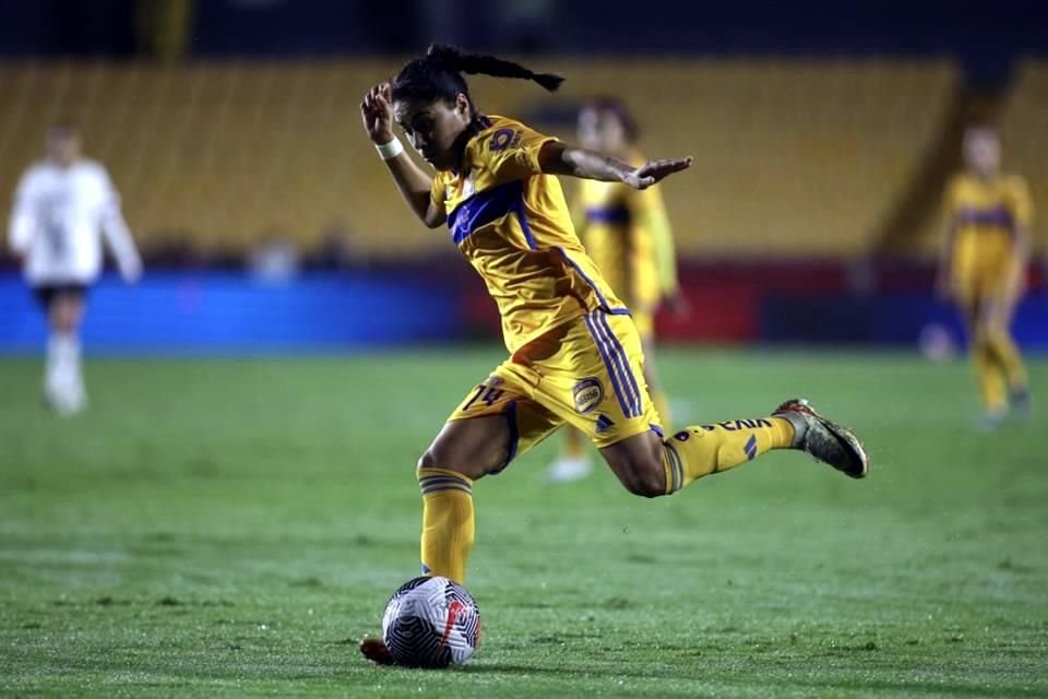 Tigres Femenil se metió a Semifinales del Apertura 2023 al vencer 2-1 a Pumas y eliminarlas con global de 5-2. Belén Cruz y Stephany Mayor anotaron los goles del triunfo.