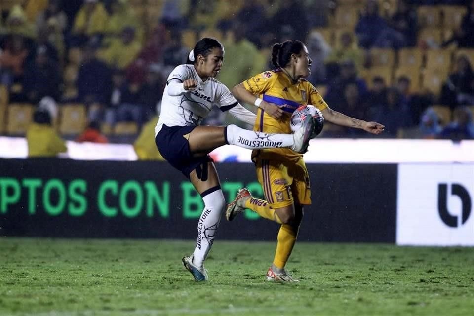 Tigres Femenil se metió a Semifinales del Apertura 2023 al vencer 2-1 a Pumas y eliminarlas con global de 5-2. Belén Cruz y Stephany Mayor anotaron los goles del triunfo.