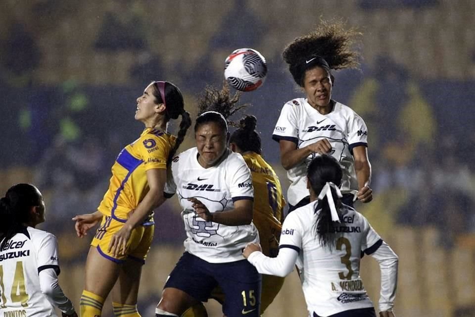 Tigres Femenil se metió a Semifinales del Apertura 2023 al vencer 2-1 a Pumas y eliminarlas con global de 5-2. Belén Cruz y Stephany Mayor anotaron los goles del triunfo.